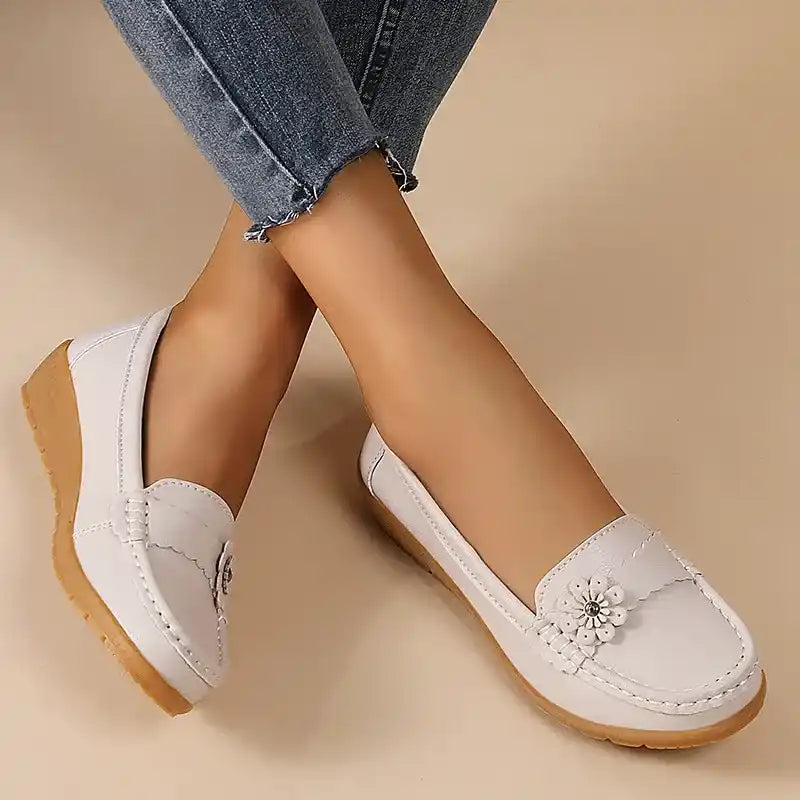 Women's soft sole comfortable leather shoes