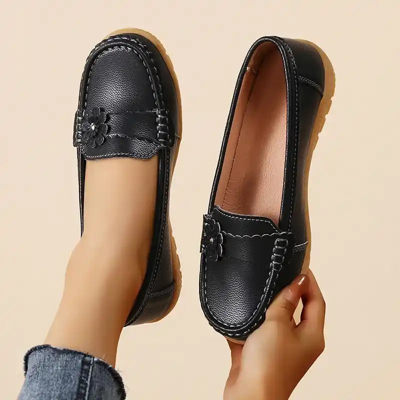 Women's soft sole comfortable leather shoes